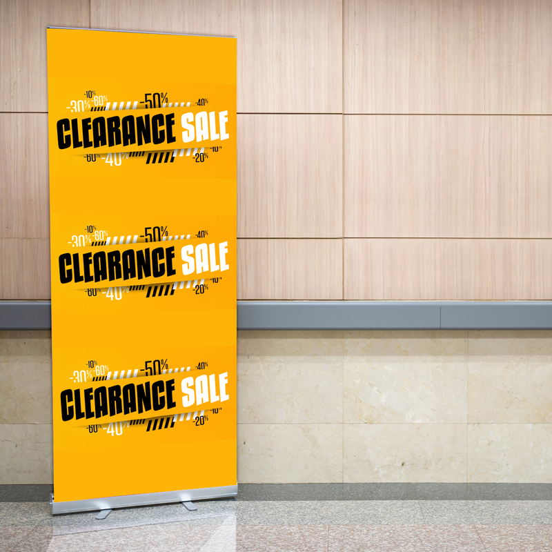 CLEARANCE SALE BANNER RETRACTABLE